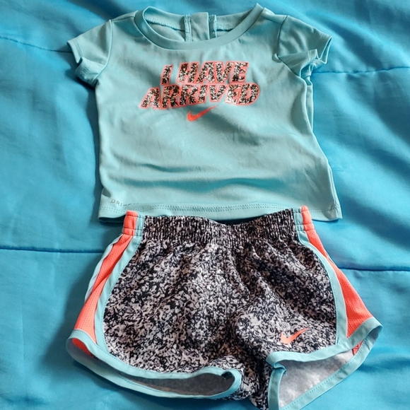 Nike Other - Light blue/green nike outfit